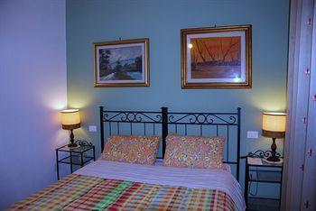 Pensionat Guesthouse Stazione Pisa Centro *